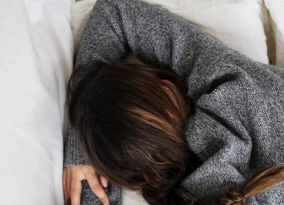 خوابیدن روی شکم برای سلامتی مضر است؟